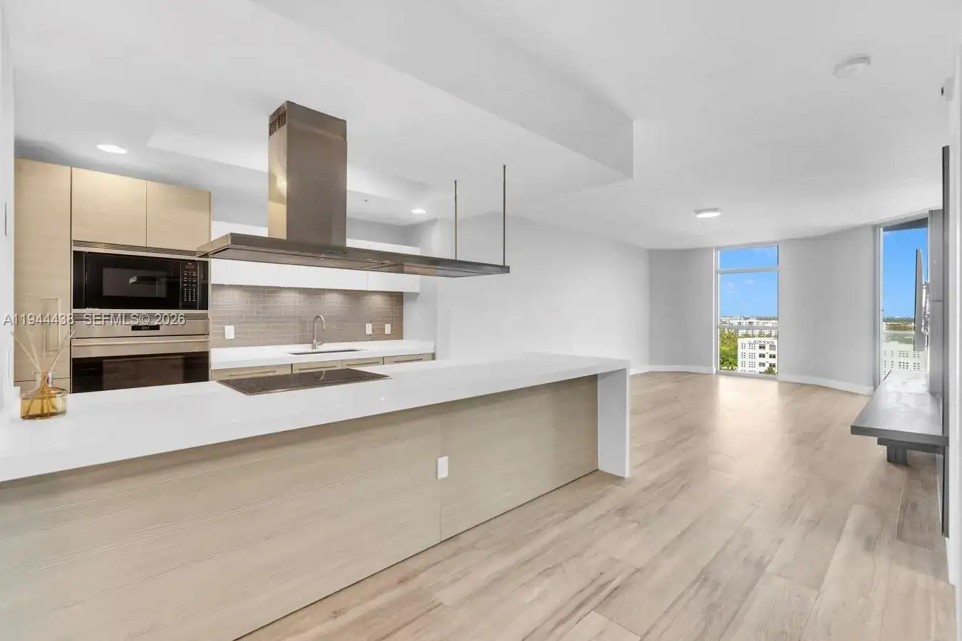 17301 Biscayne Blvd # 1106, North Miami Beach FL 33160 photo 5