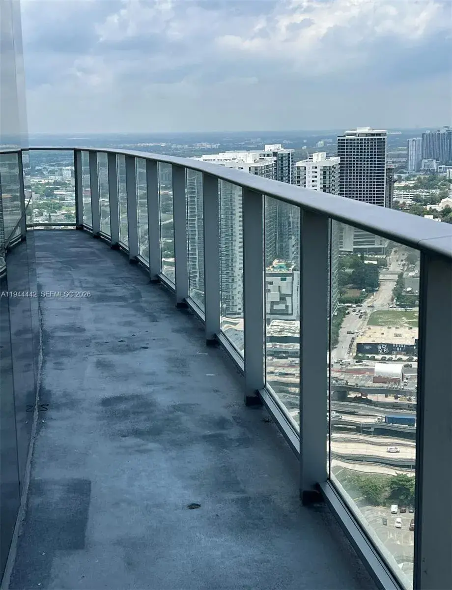 851 NE 1st Ave # 3803, Miami FL 33132