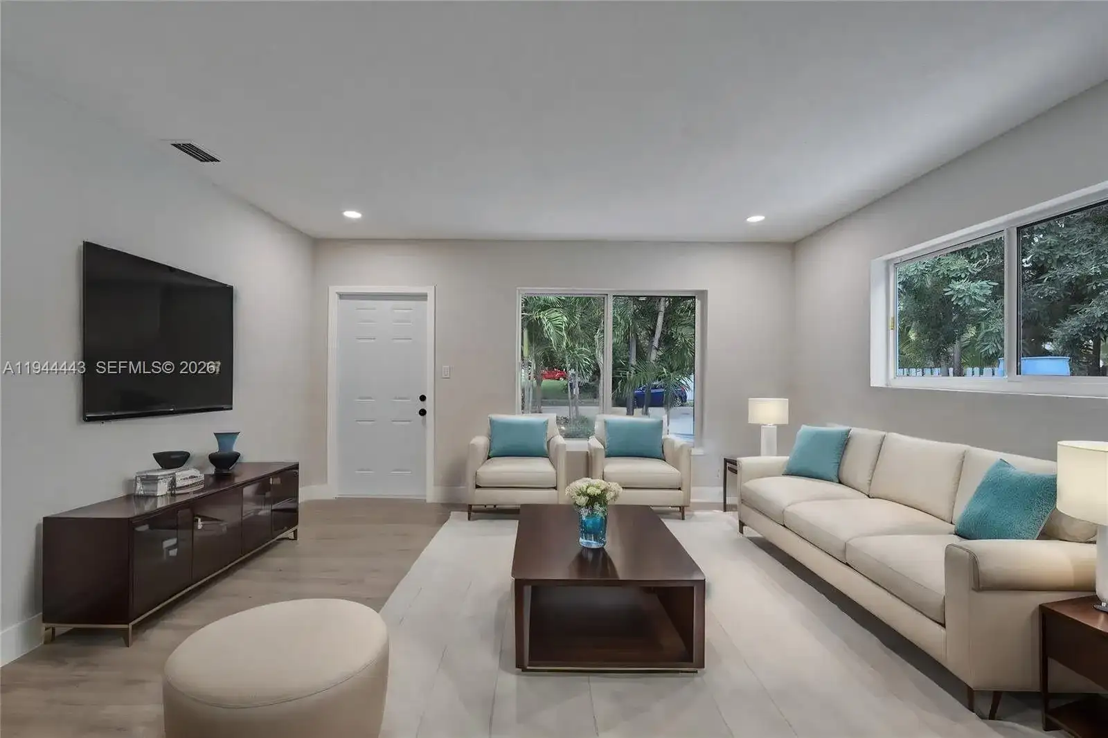21021 NE 13th Pl, Miami FL 33179 photo 3