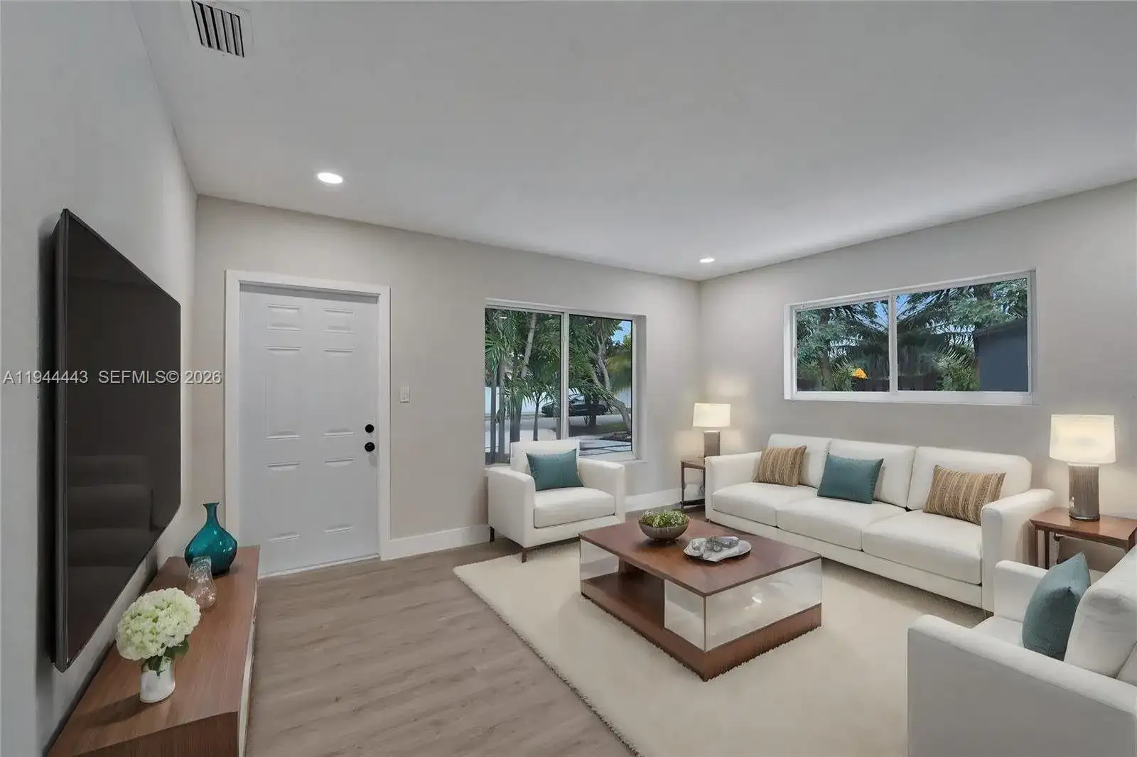 21021 NE 13th Pl, Miami FL 33179 photo 4