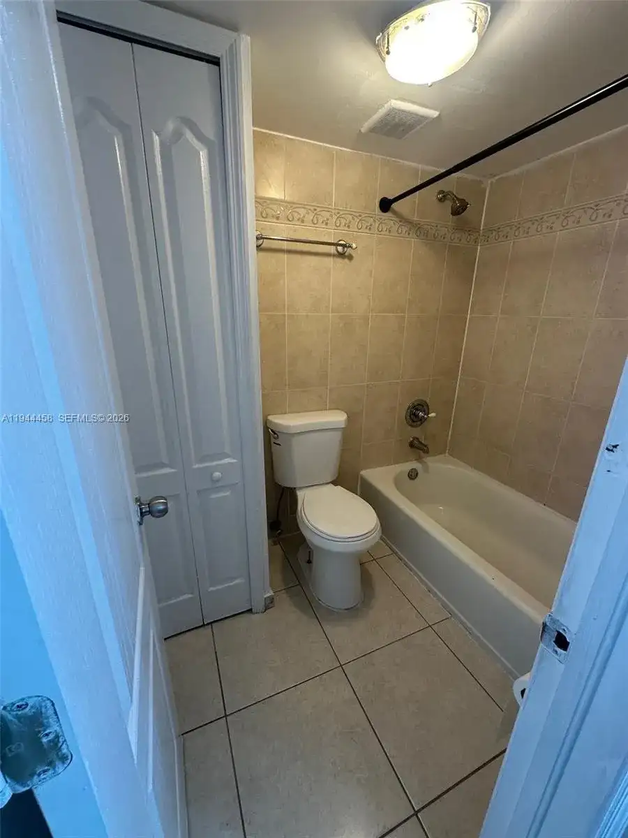 8401 NW 8th St # 102, Miami FL 33126 photo 2