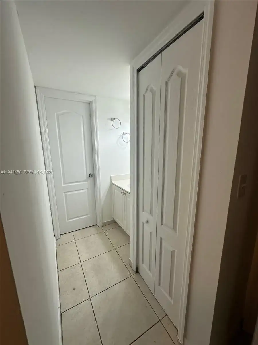 8401 NW 8th St # 102, Miami FL 33126 photo 3