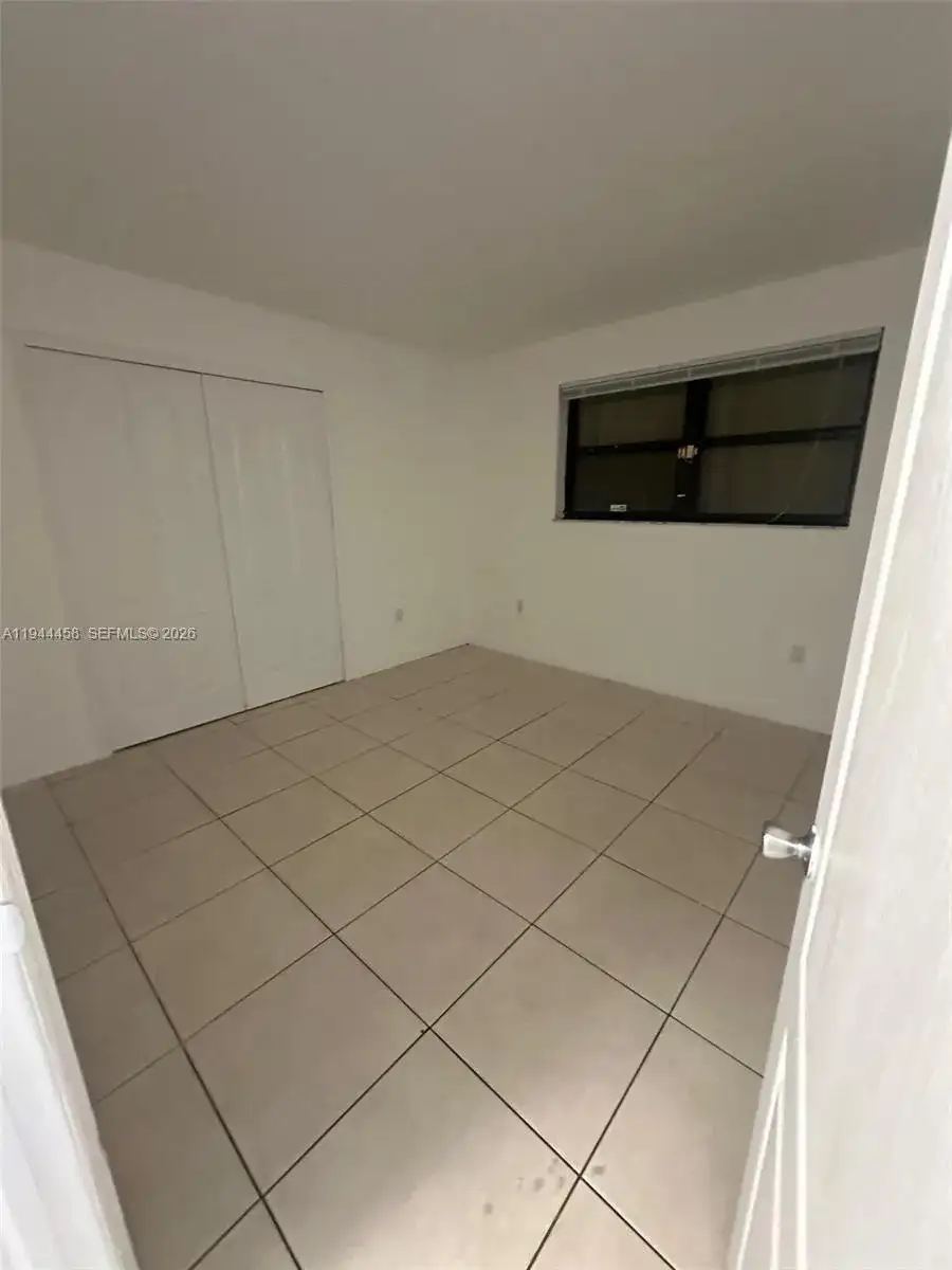 8401 NW 8th St # 102, Miami FL 33126 photo 4