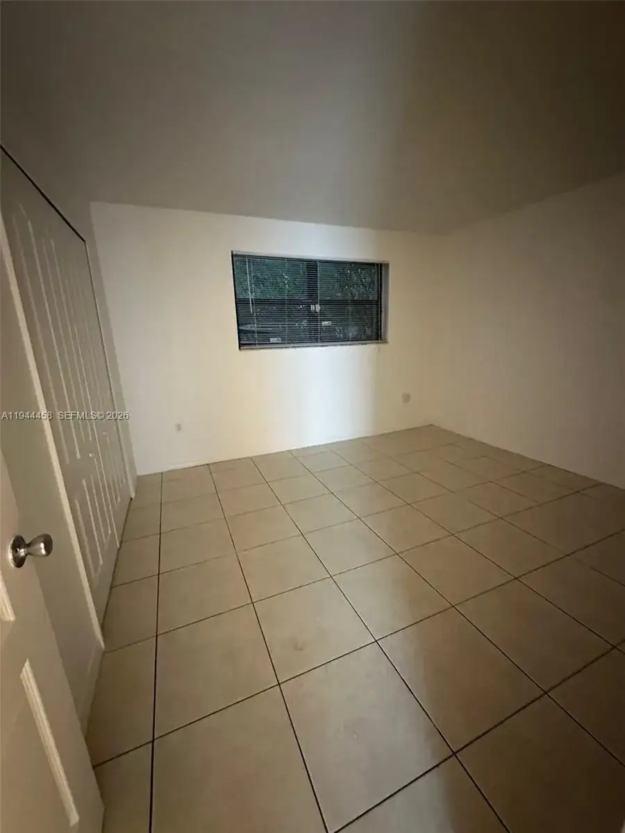 8401 NW 8th St # 102, Miami FL 33126 photo 5