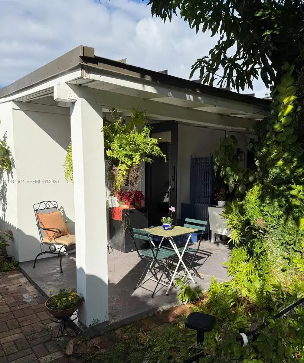 41 SW 31st Ct # 0, Miami FL 33135 photo 2
