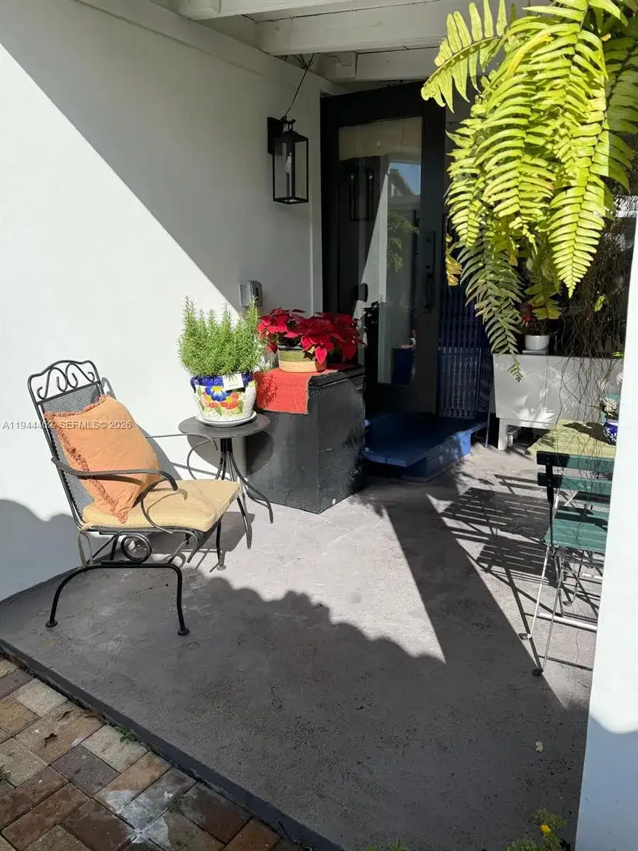 41 SW 31st Ct # 0, Miami FL 33135 photo 3