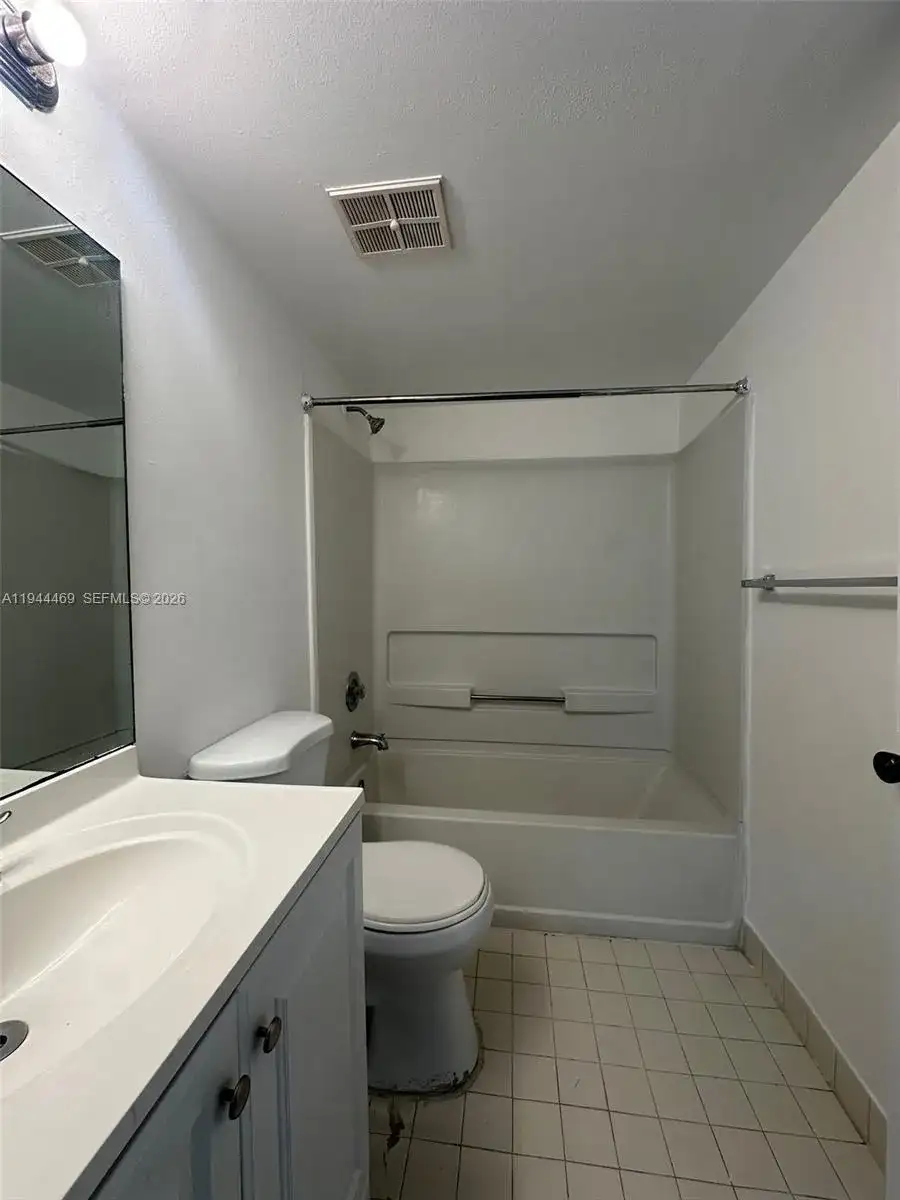 7125 NW 186th St # B208, Hialeah FL 33015 photo 5
