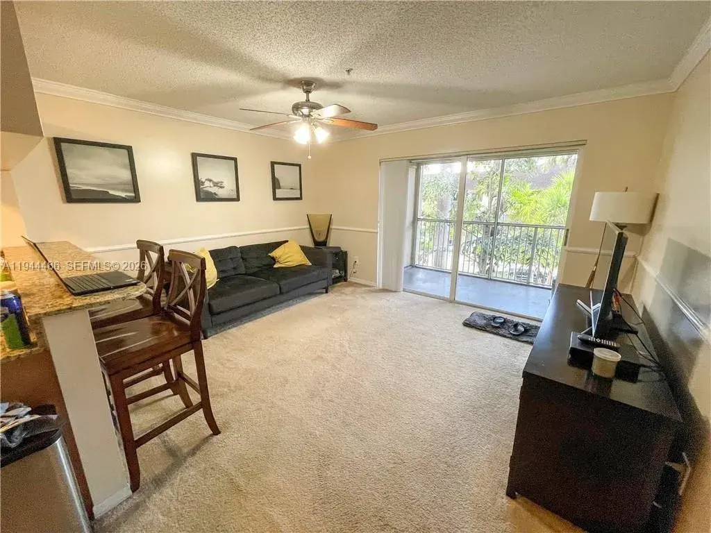 470 S Park Rd # 306, Hollywood FL 33021