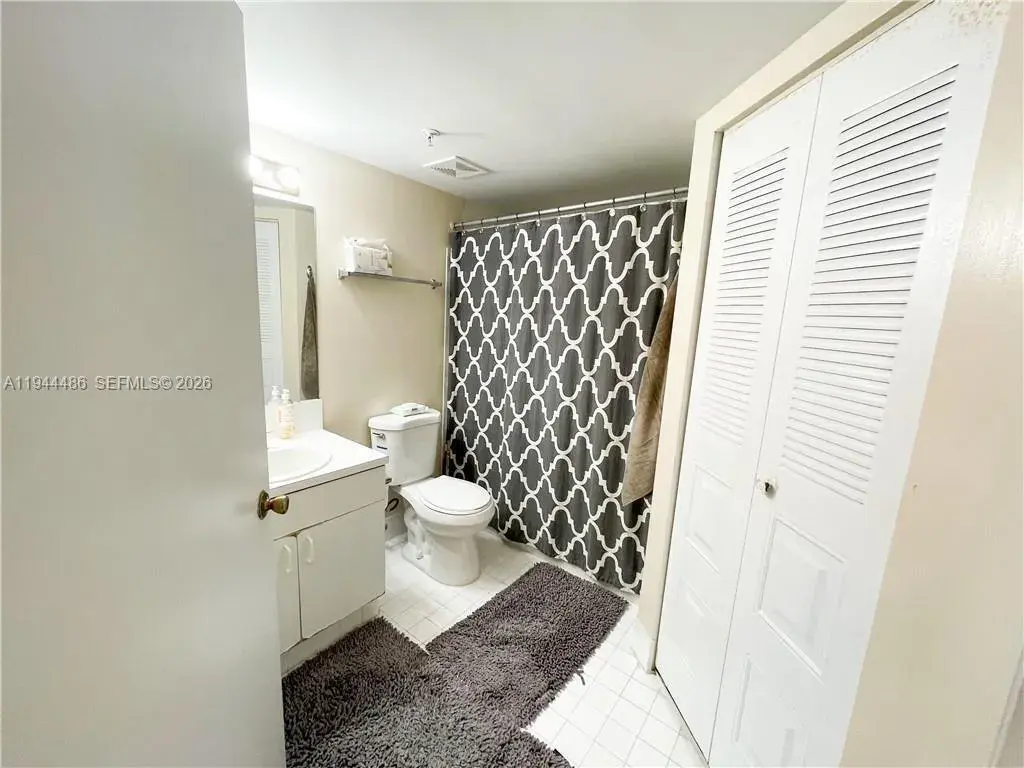 470 S Park Rd # 306, Hollywood FL 33021