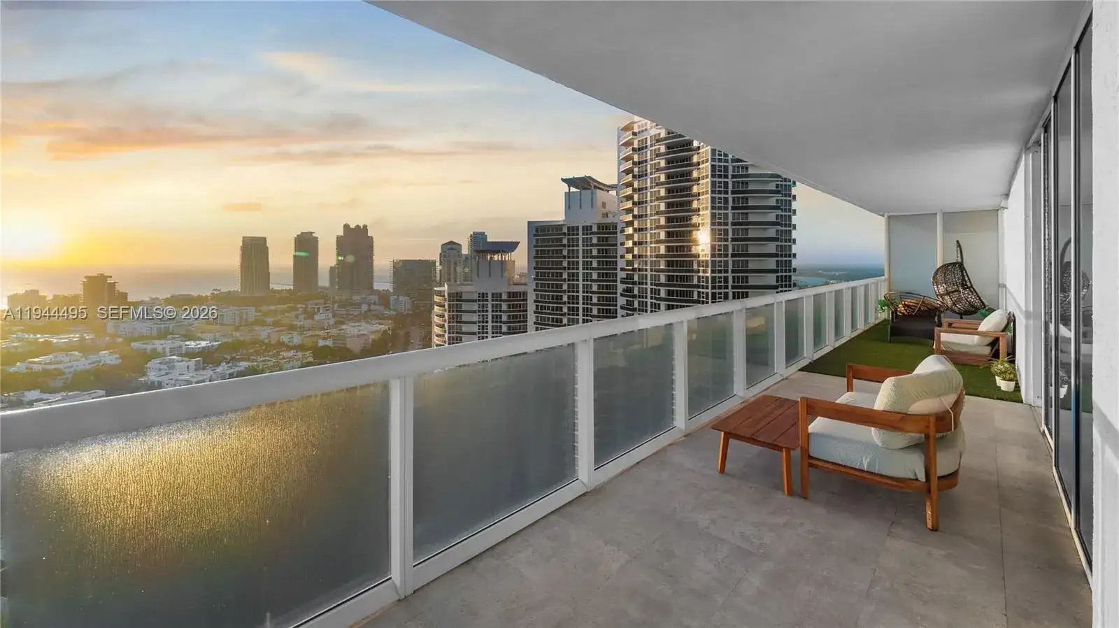 450 Alton Rd # 2810, Miami Beach FL 33139 photo 2