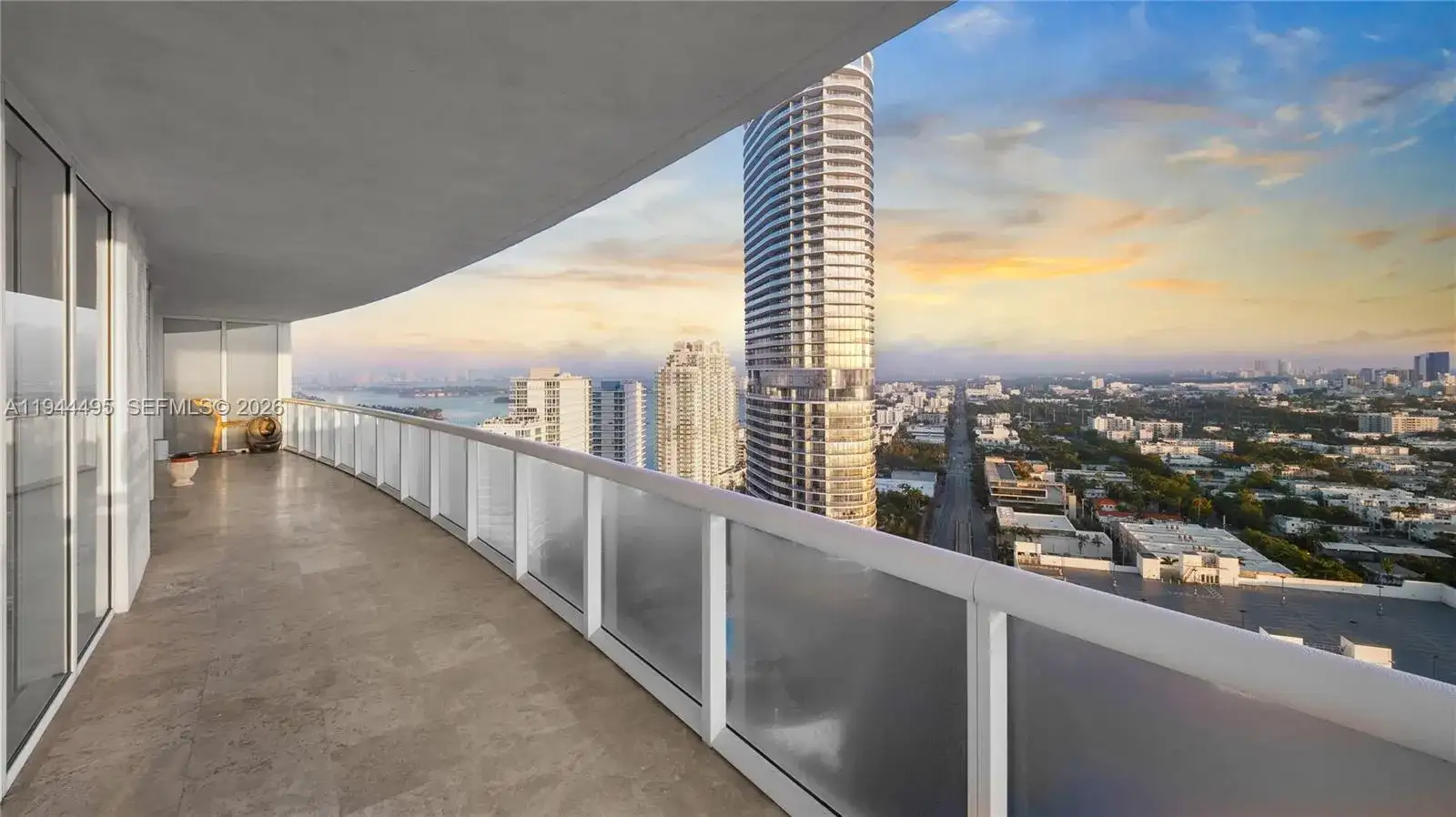 450 Alton Rd # 2810, Miami Beach FL 33139 photo 4