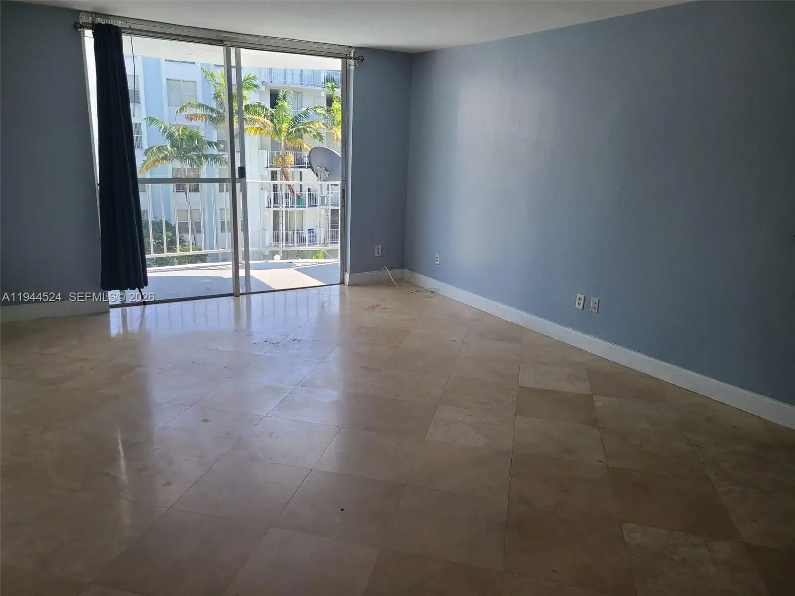 488 NW 165th St Rd # 408, Miami FL 33169 photo 2