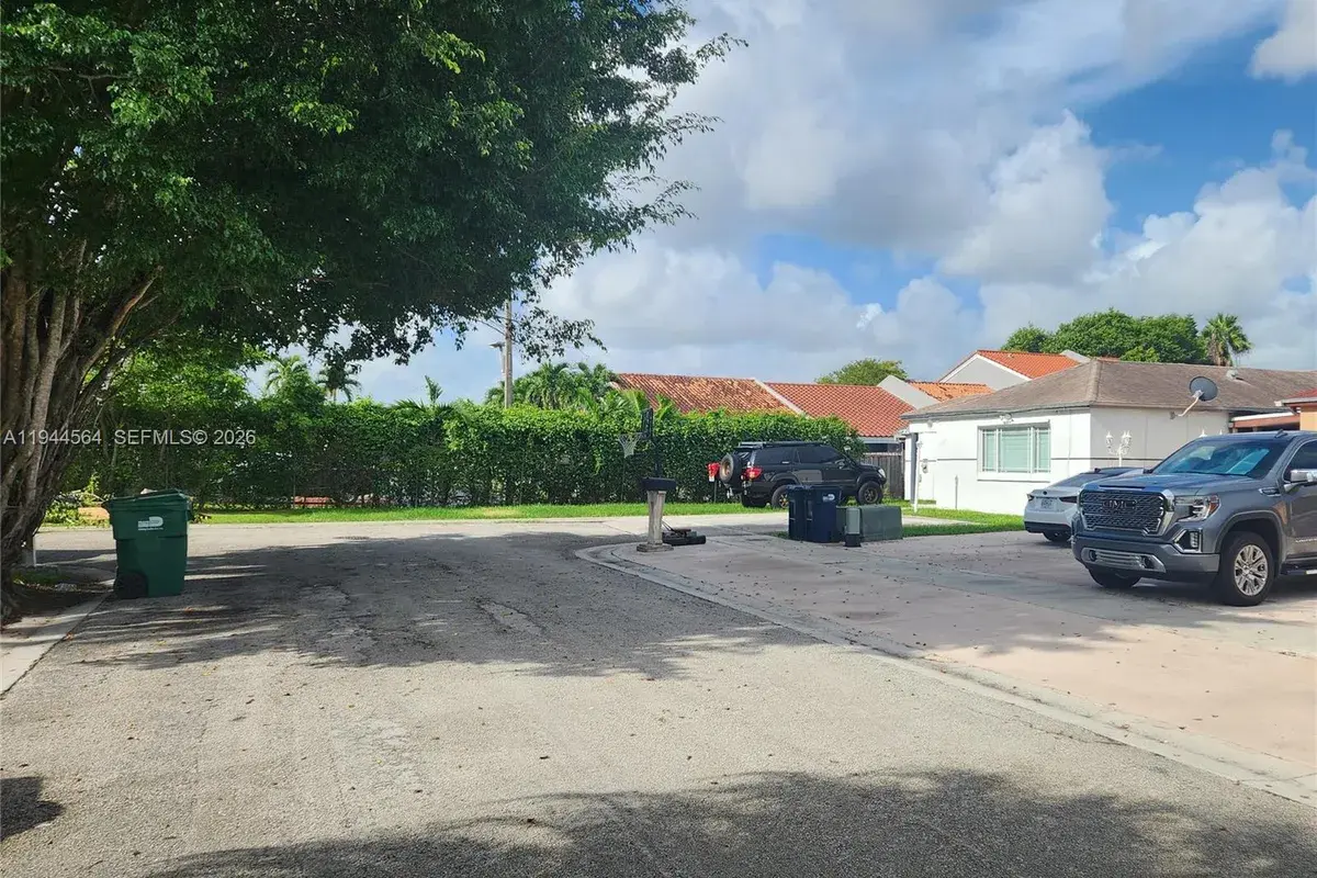 8254 SW 147th Pl, Miami FL 33193