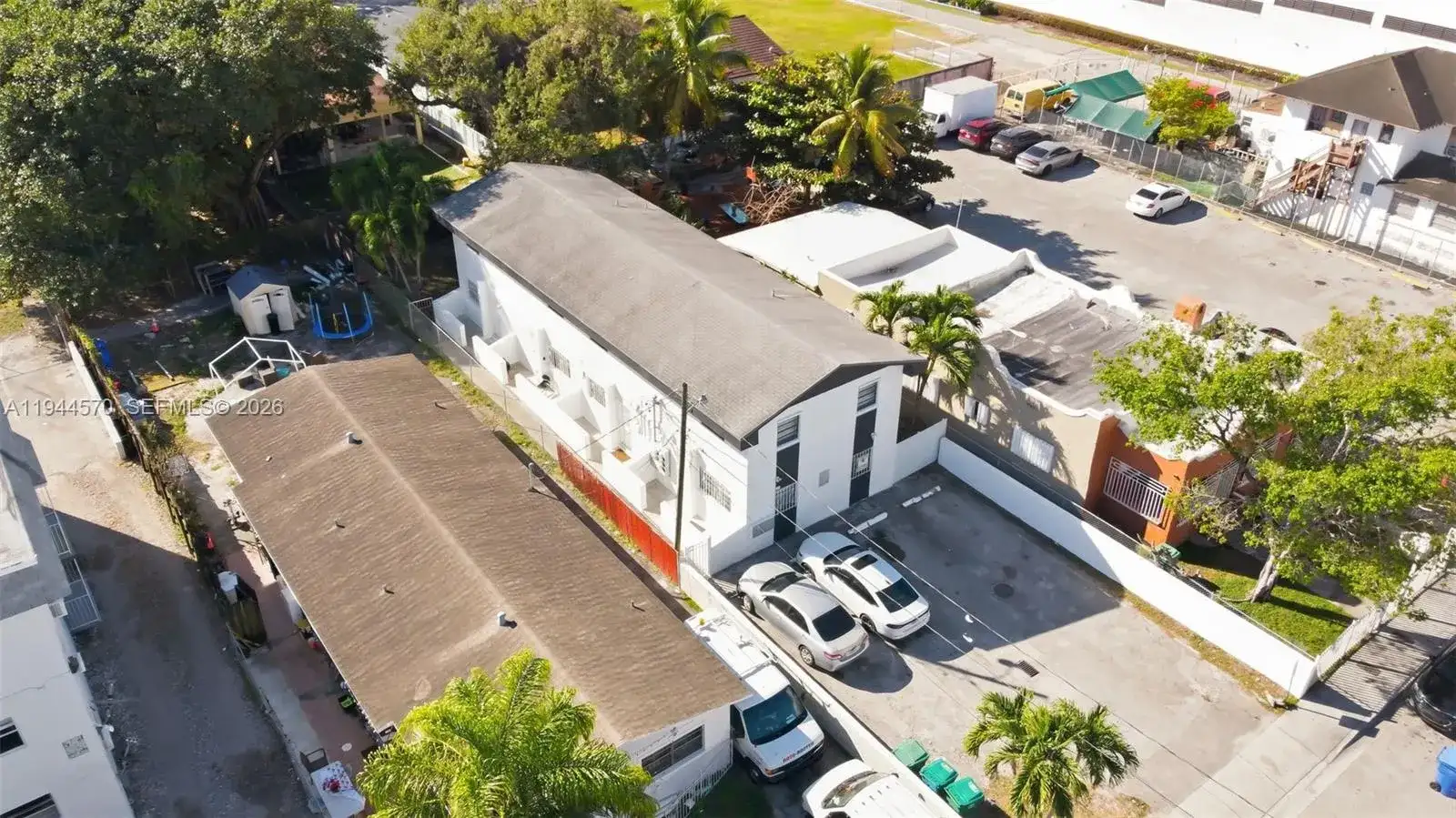 1542 NW 35th St, Miami FL 33142 photo 2