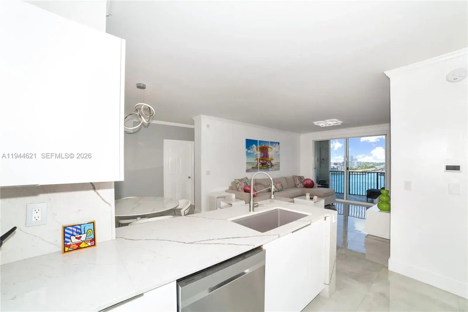 17150 N Bay # 2905, Sunny Isles Beach FL 33160