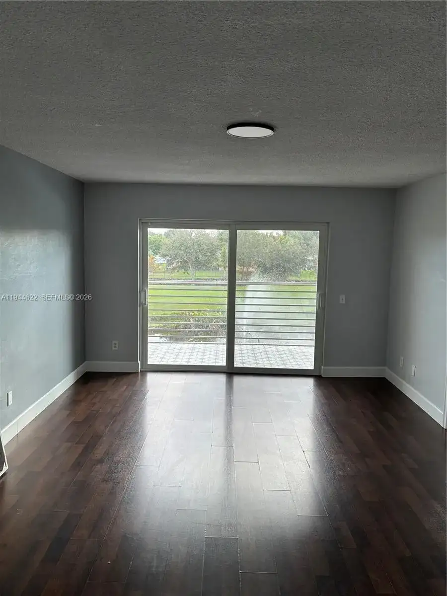 2481 SW 82nd Ave # 203, Davie FL 33324 photo 3