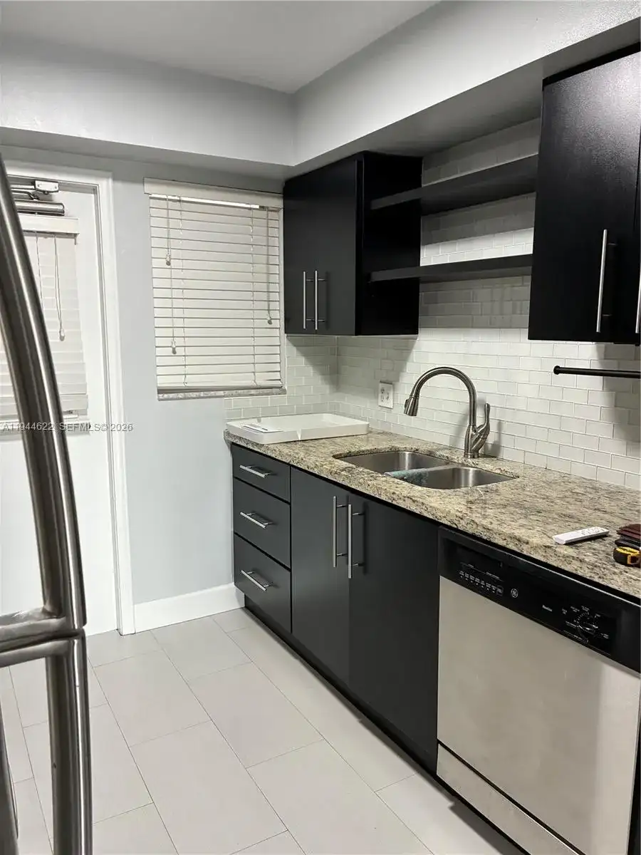 2481 SW 82nd Ave # 203, Davie FL 33324 photo 4