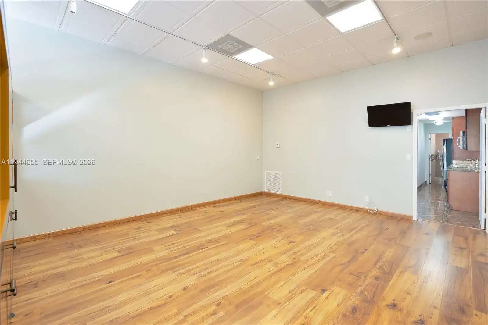 2325 NW 30th St # 2325, Oakland Park FL 33311 photo 4