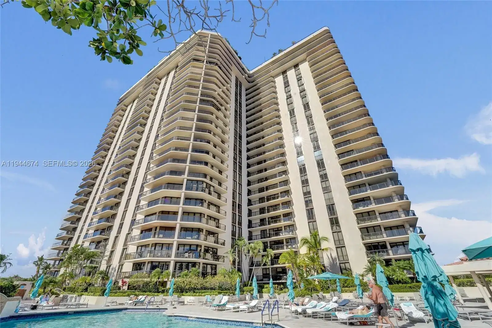 19667 Turnberry Way # 12F, Aventura FL 33180 photo 2