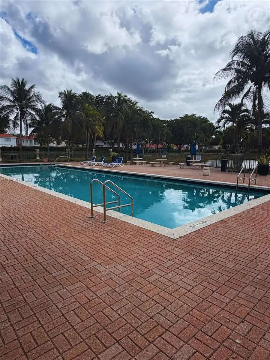 6440 NW 114th Ave # 437, Doral FL 33178 photo 3