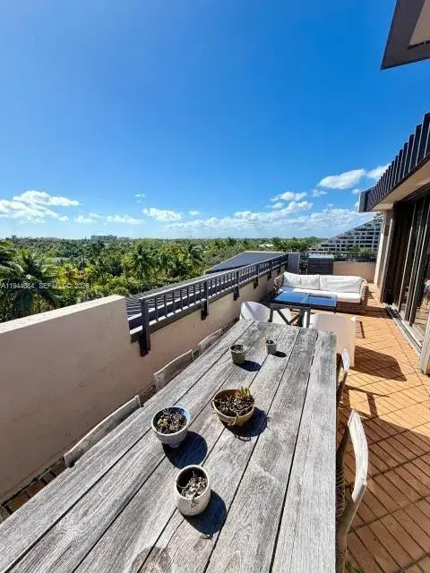 201 Crandon Blvd # 508, Key Biscayne FL 33149