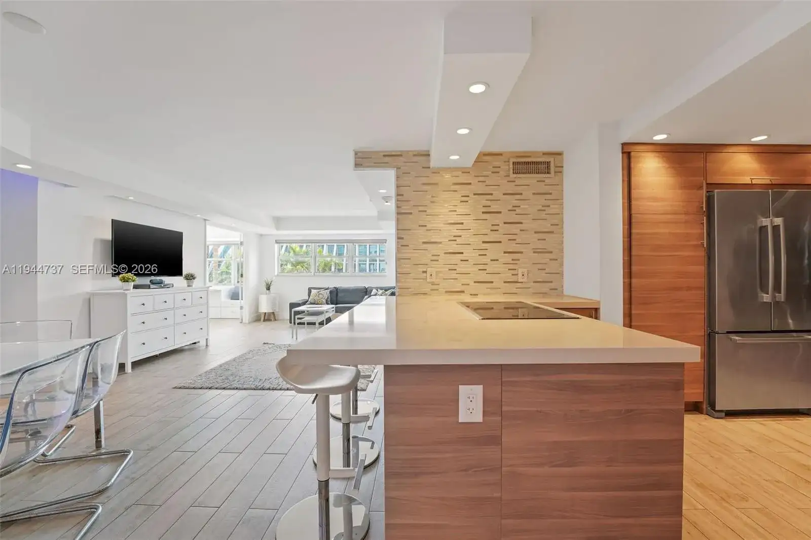 1881 Washington Ave # 5H, Miami Beach FL 33139 photo 2