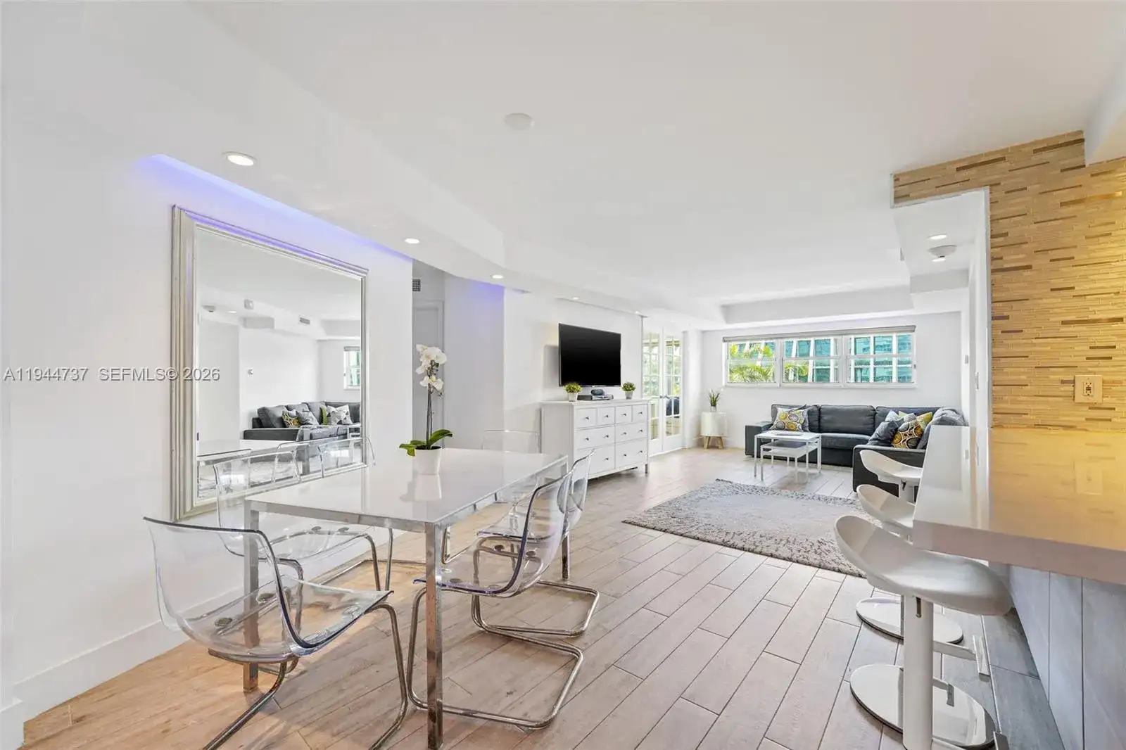 1881 Washington Ave # 5H, Miami Beach FL 33139 photo 3