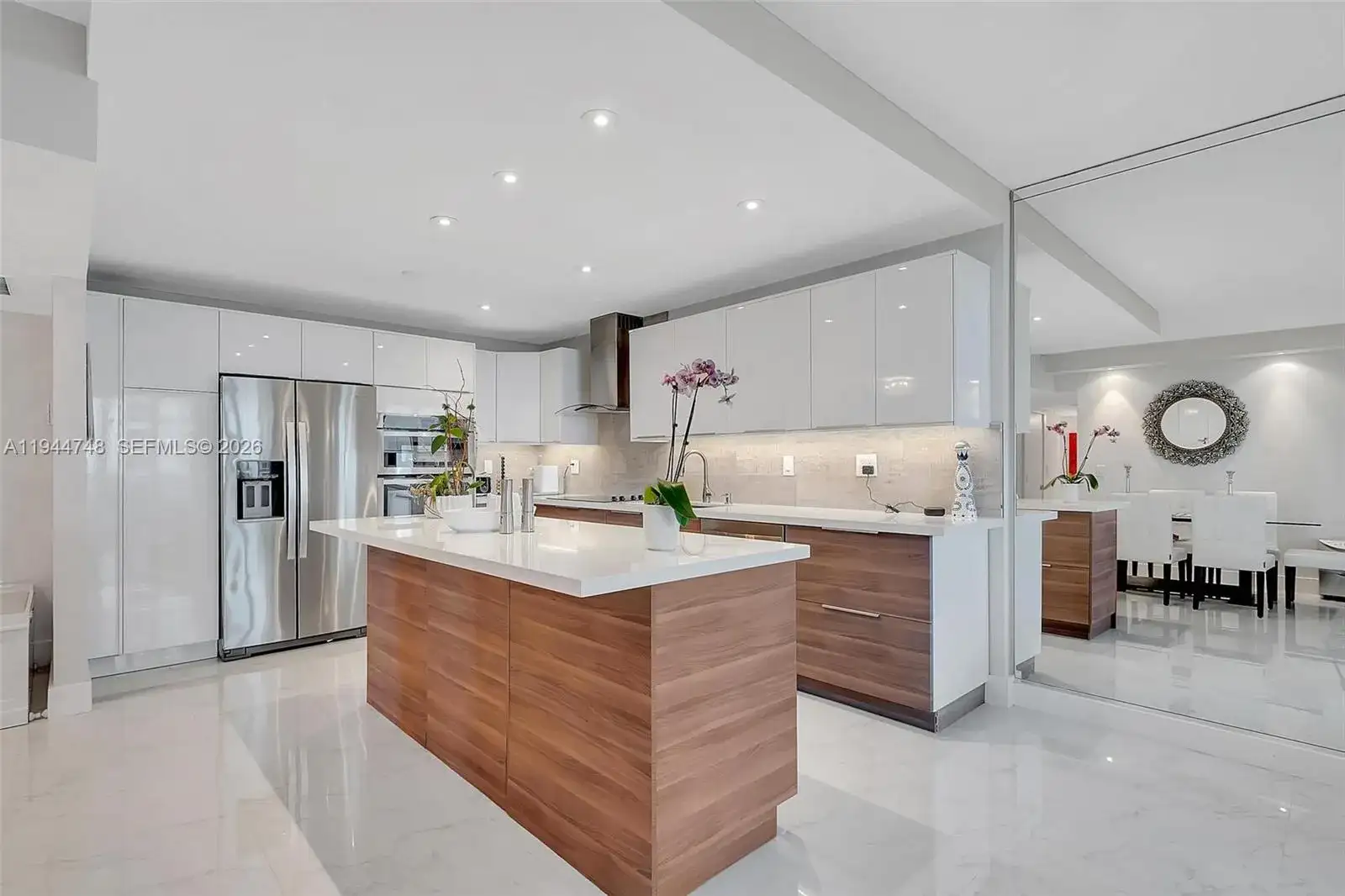 2301 Collins Ave # 810, Miami Beach FL 33139 photo 2