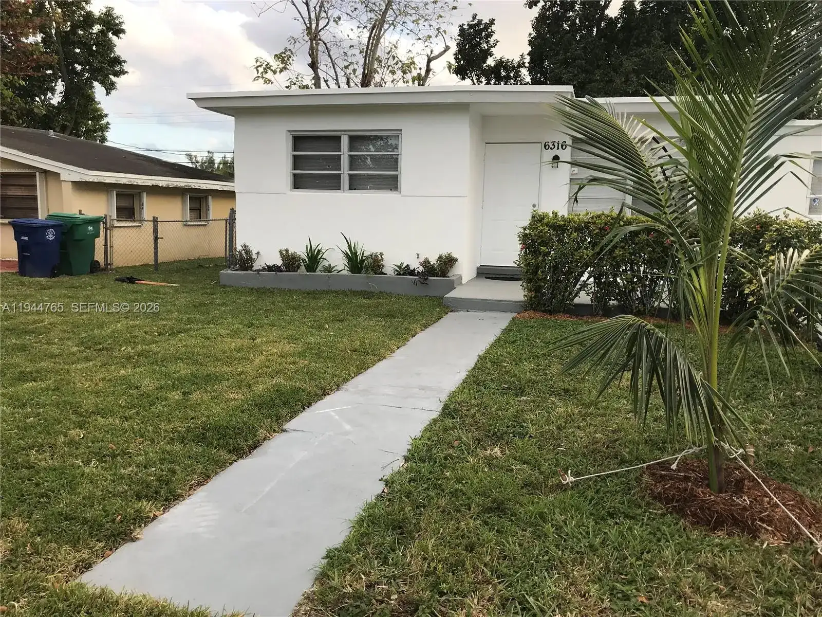 6316 SW 24th St, Miramar FL 33023 photo 2