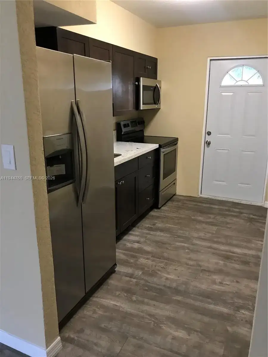 6316 SW 24th St, Miramar FL 33023 photo 4
