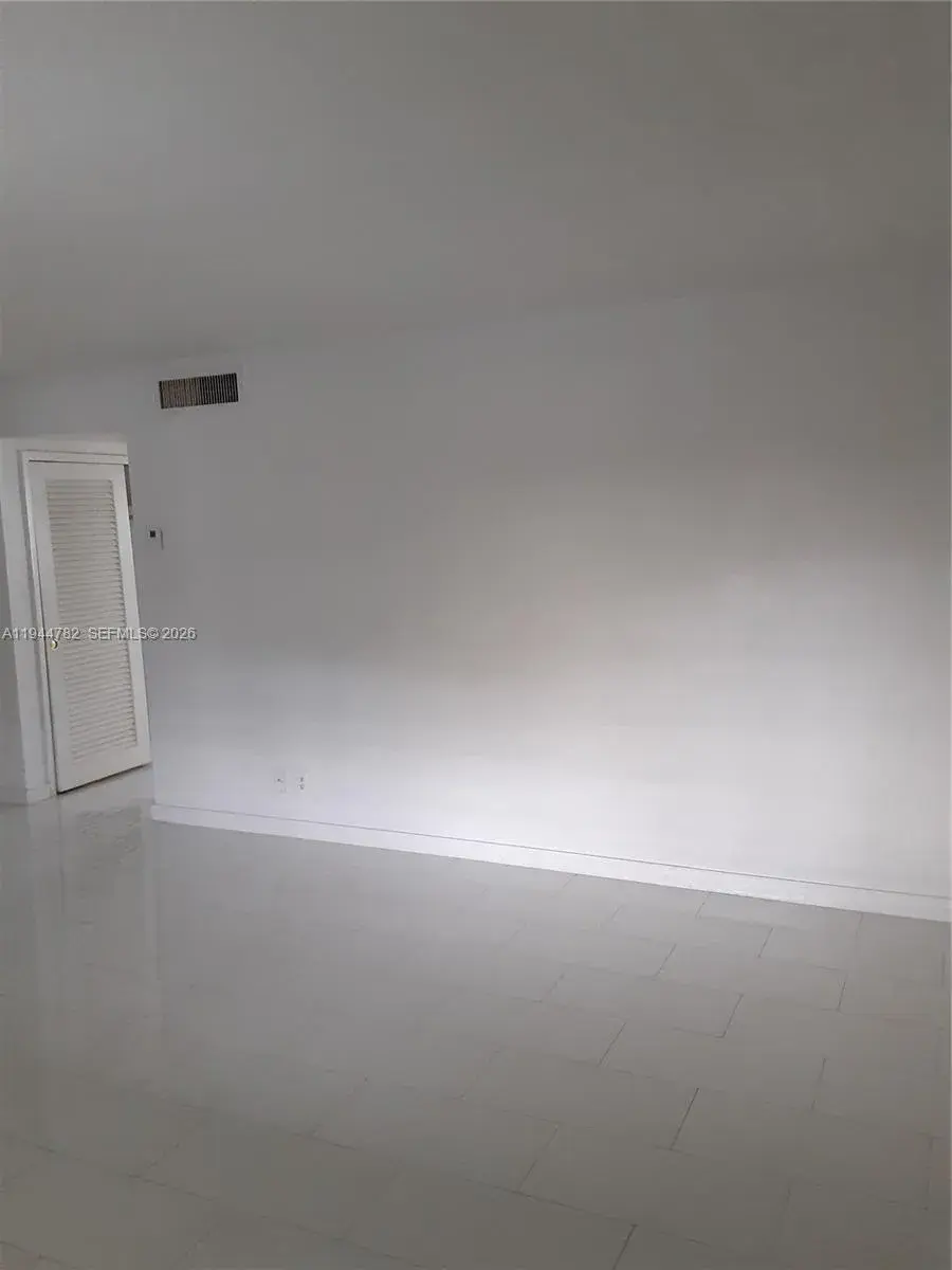 1943 Monroe St # 306A, Hollywood FL 33020