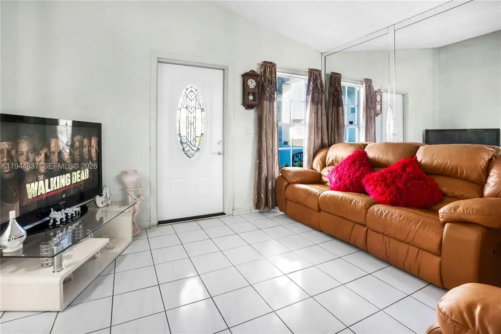 7384 W 29th Ln, Hialeah FL 33018 photo 4