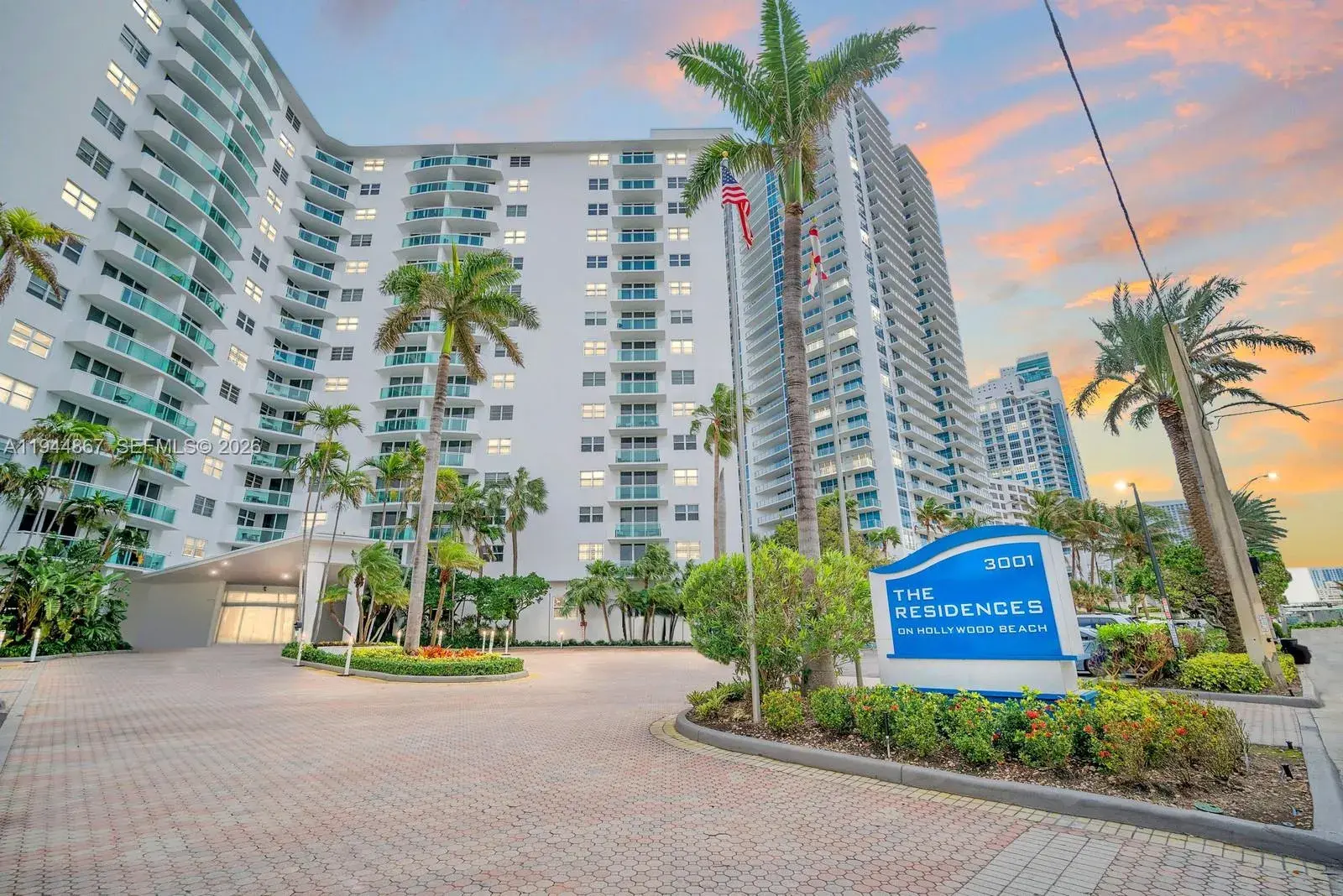 3001 S Ocean Dr # 1211, Hollywood FL 33019