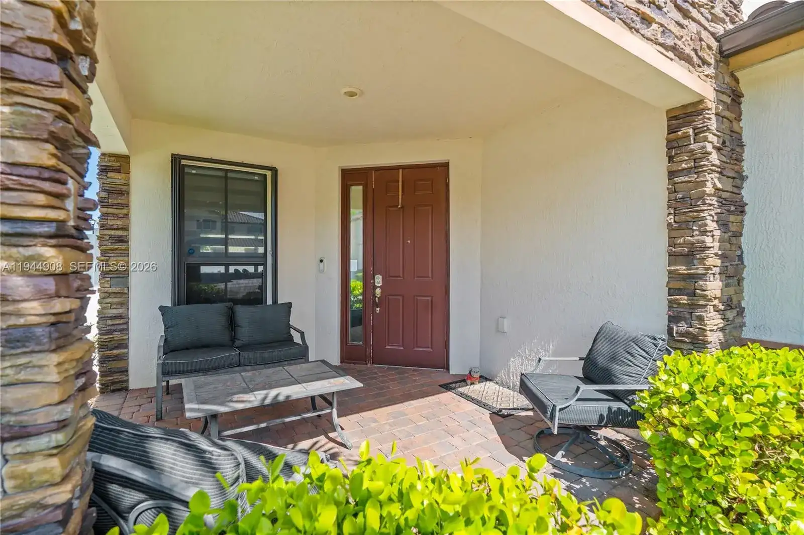 3573 W 93rd Pl, Hialeah FL 33018 photo 2
