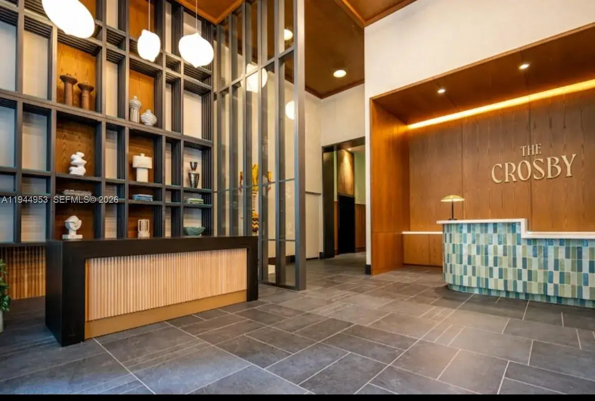 11 NE 6 St # 411, Miami FL 33132