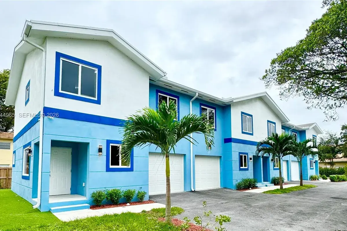 932 NW 2nd St, Fort Lauderdale FL 33311
