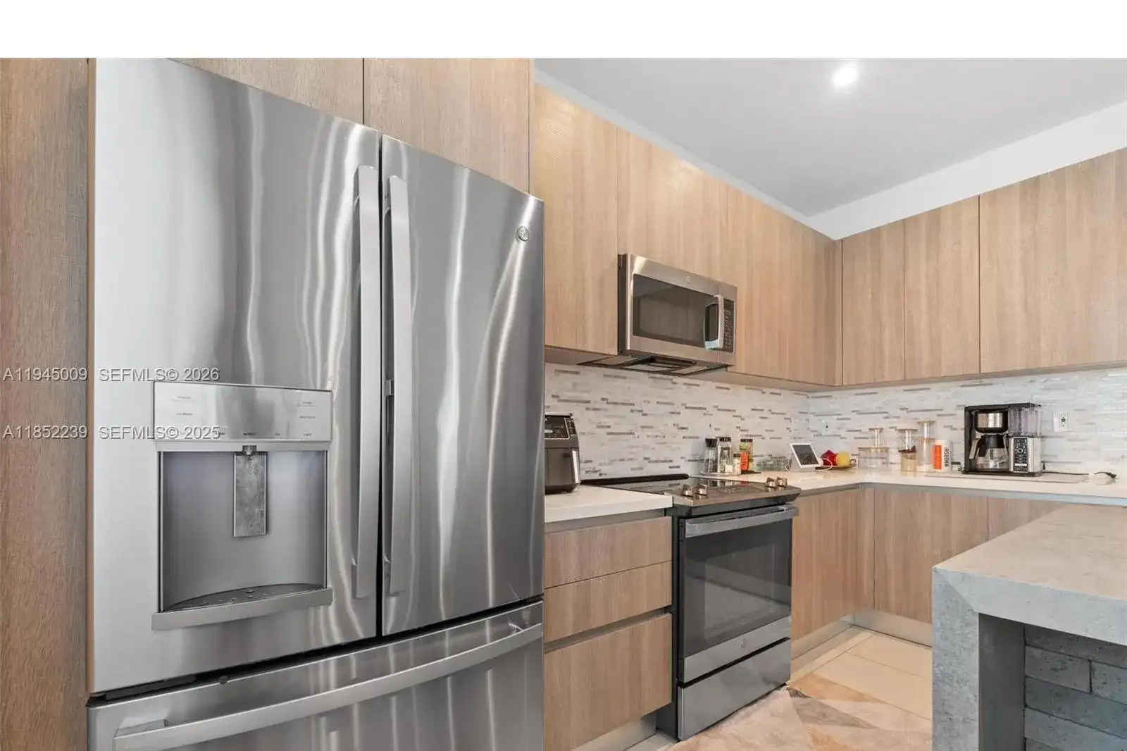 6810 NW 103rd Pl, Doral FL 33178 photo 3