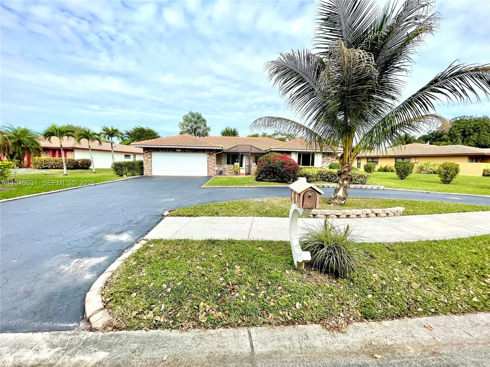 10001 NW 11th Mnr, Coral Springs FL 33071