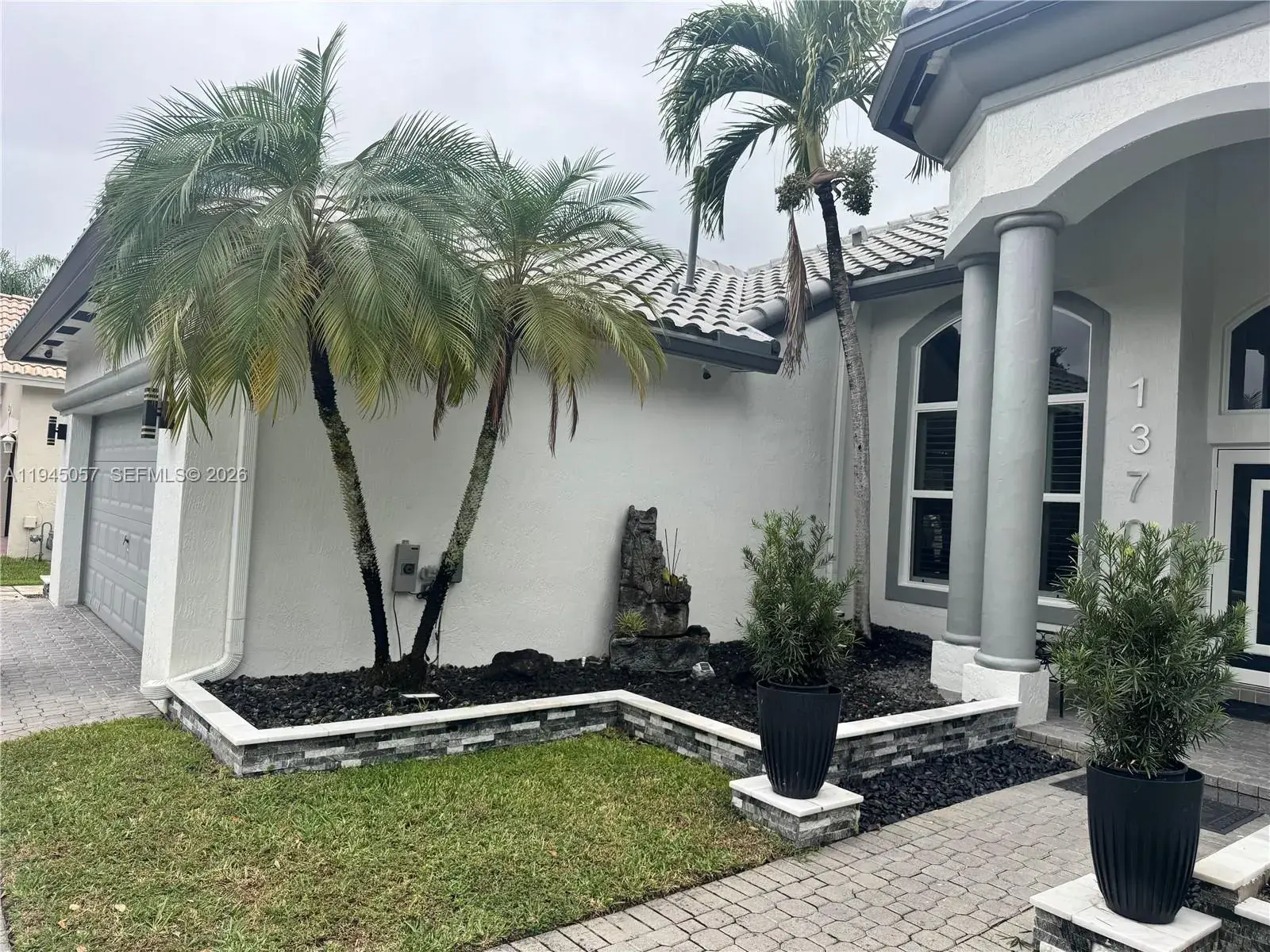 13707 NW 21st St, Pembroke Pines FL 33028