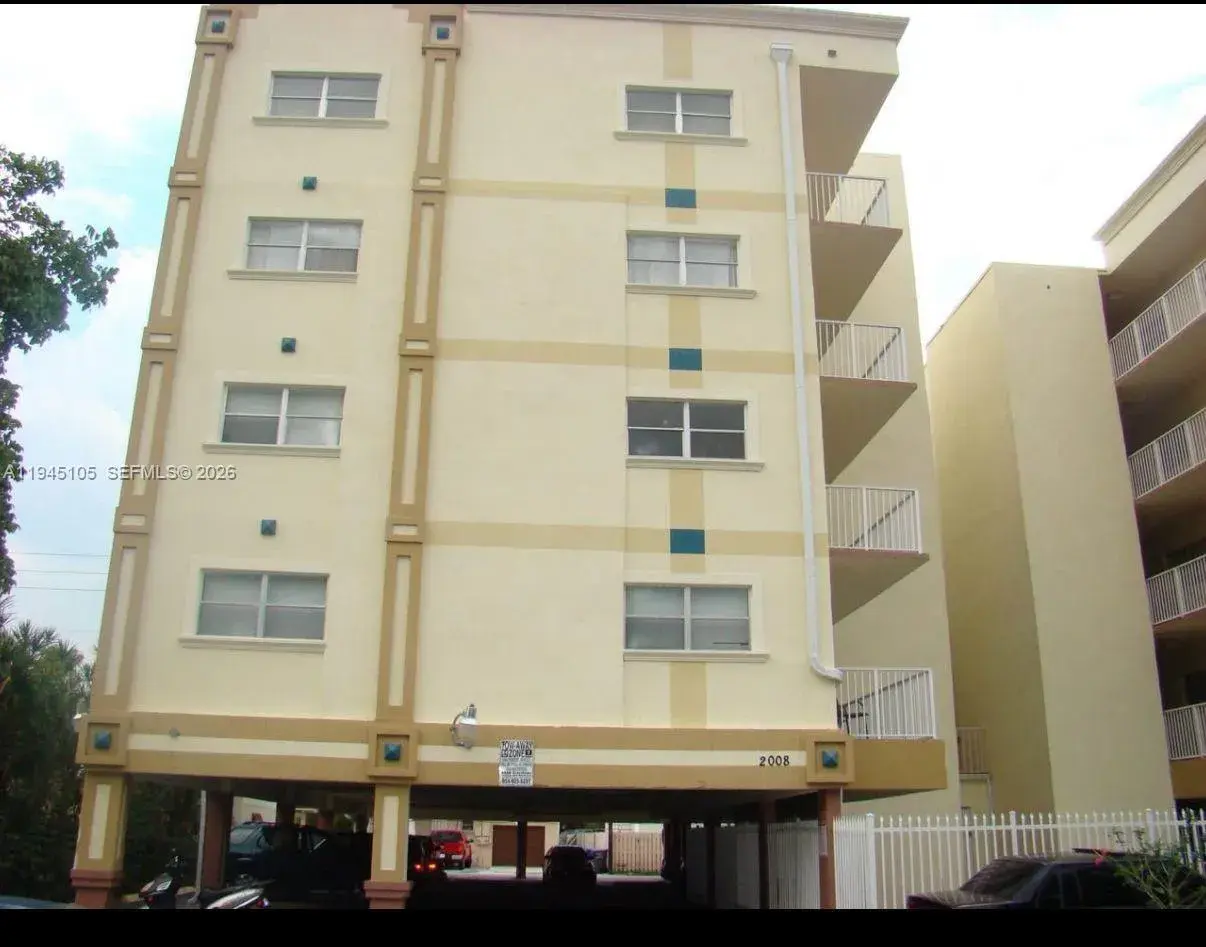 2008 Jackson St # D4, Hollywood FL 33020