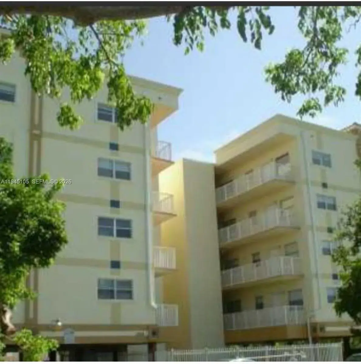 2008 Jackson St # D4, Hollywood FL 33020