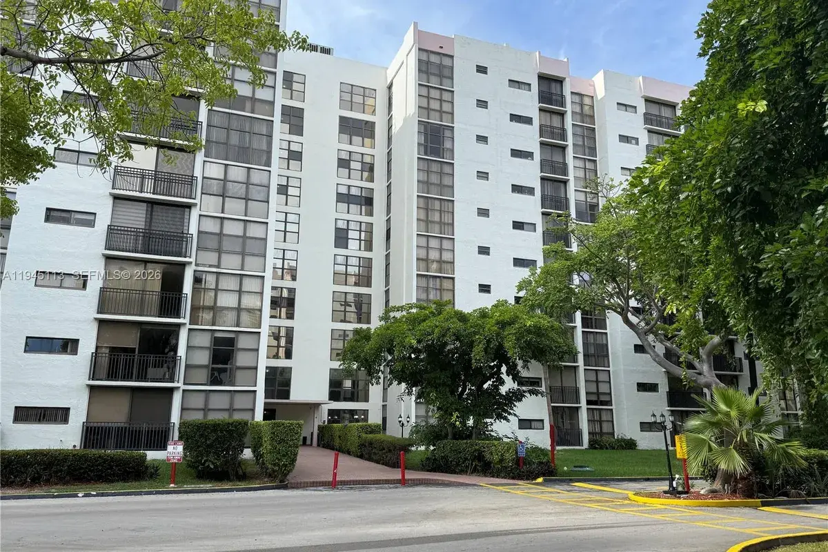 17021 N Bay Rd # 222, Sunny Isles Beach FL 33160