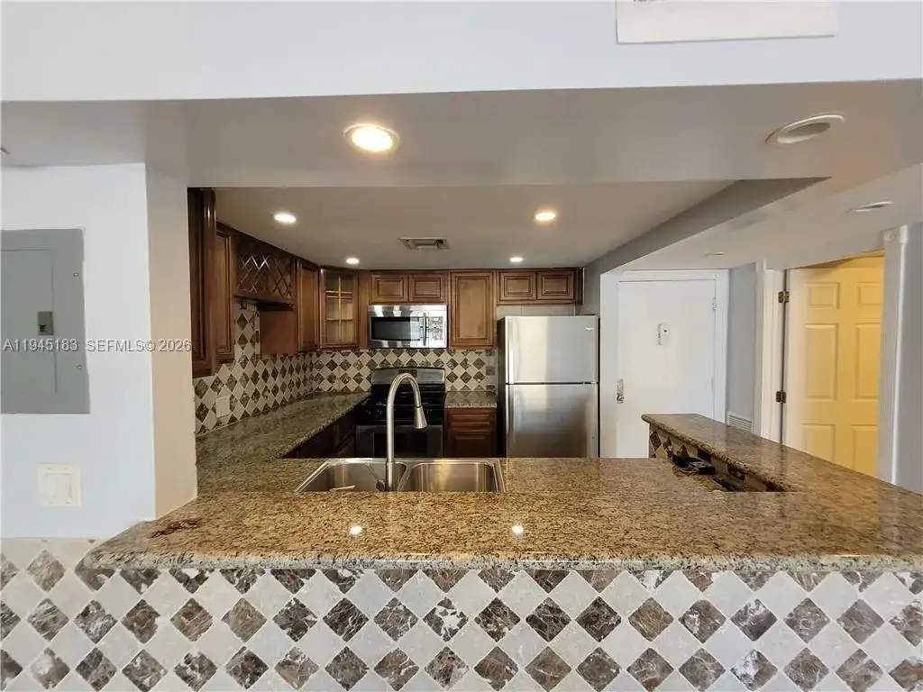 2175 NE 170th St # 108, North Miami Beach FL 33162 photo 2
