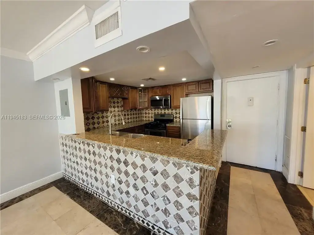 2175 NE 170th St # 108, North Miami Beach FL 33162 photo 4