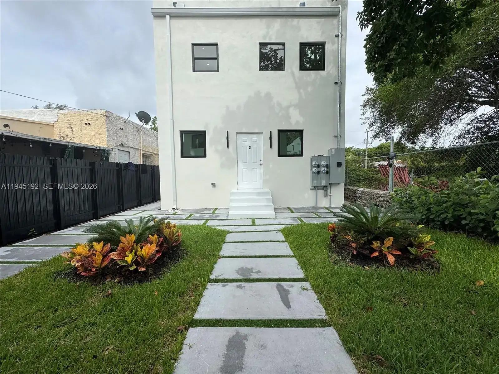 905 SW 13th Ct, Miami FL 33135 photo 3