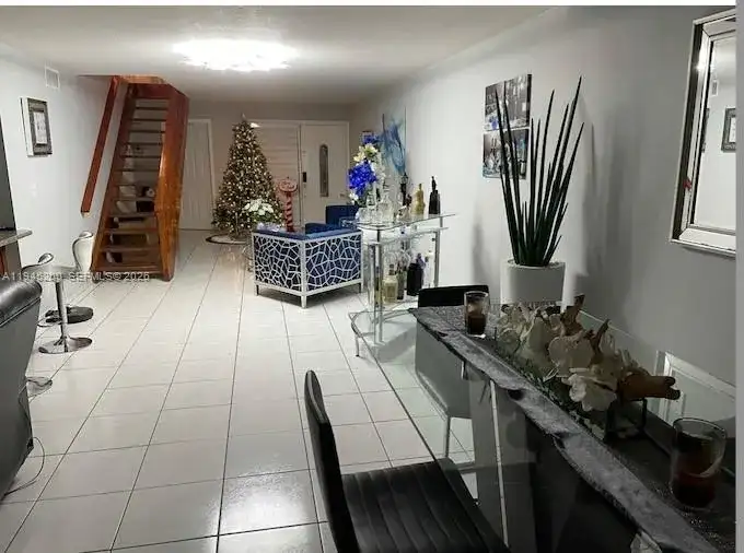 8408 NW 8th St # 8408, Miami FL 33126 photo 2