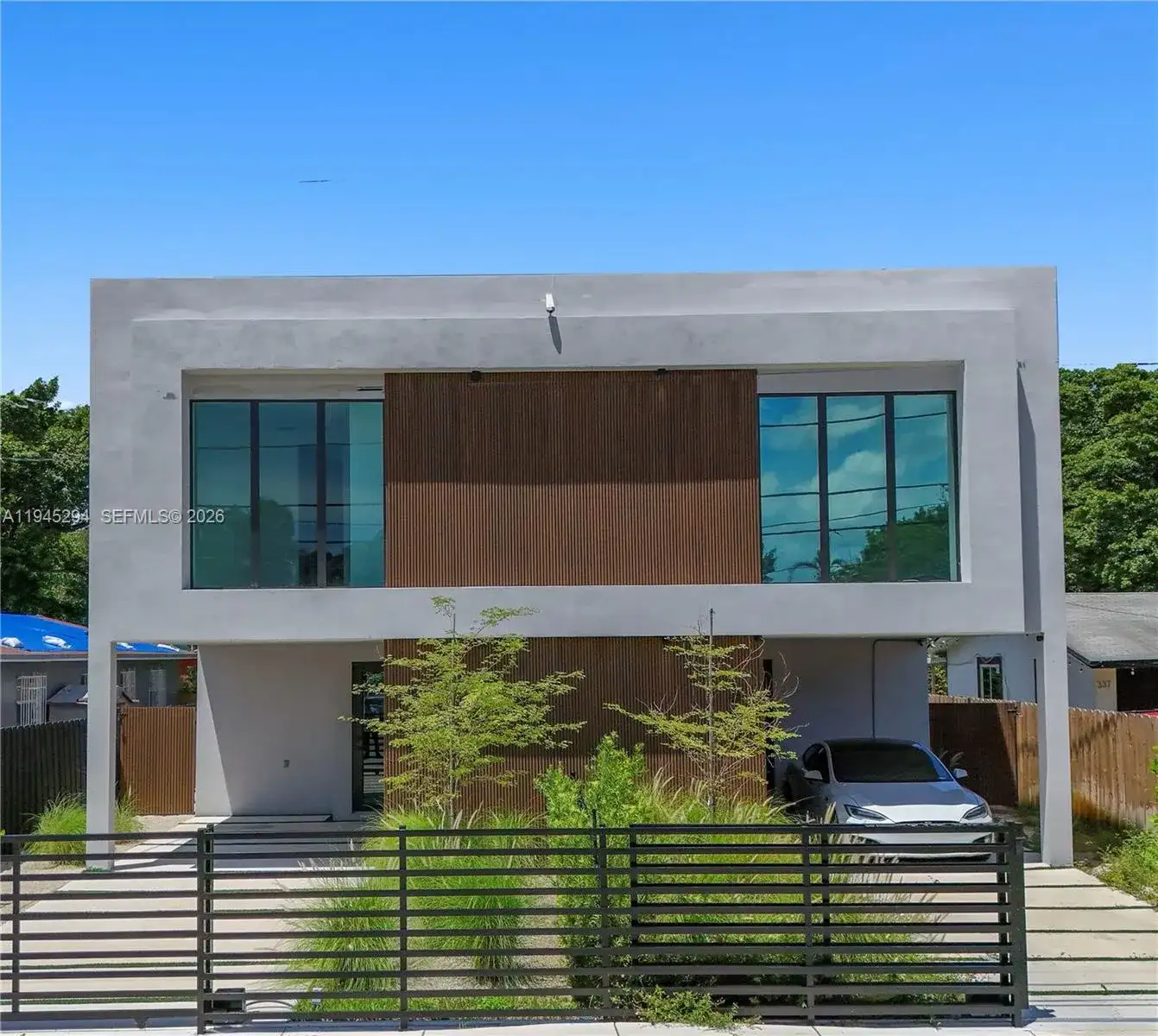 355 NW 50th St, Miami FL 33127 photo 3