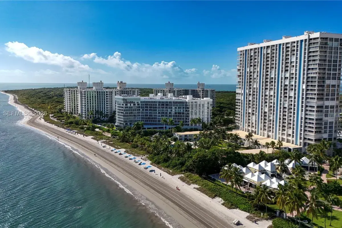 881 Ocean Dr, Key Biscayne FL 33149