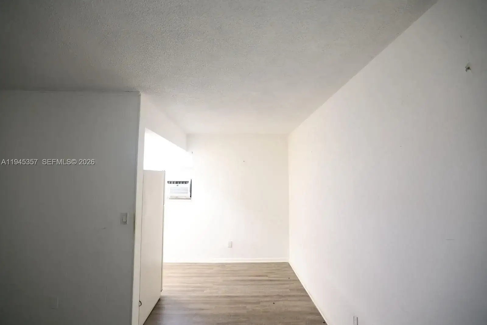 2799 E 4th Ave # 18, Hialeah FL 33013 photo 4
