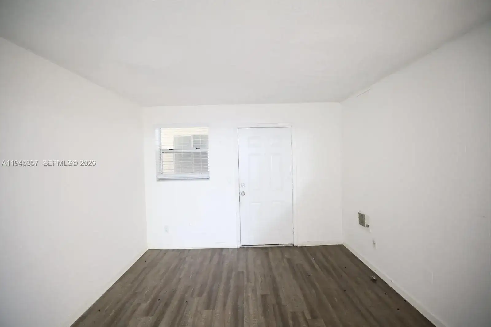 2799 E 4th Ave # 18, Hialeah FL 33013 photo 5
